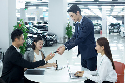 汽車銷售成交簽合同