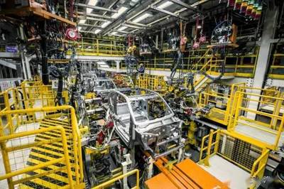 雙料第一！五菱汽車榮膺民族汽車品牌認知度與保值率雙冠